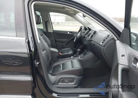 2017 Volkswagen Tiguan 2.0T Sport z USA, uszkodzony, nr VIN WVGUV7AX4HW511626